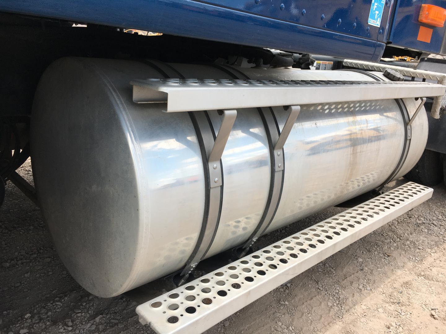 ./imagenes/INVOICE/2019/16958/TRACTOCAMION KENWORTH T680 (20).JPG